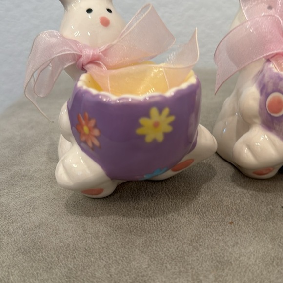 Ceramic rabbit egg holder. - Picture 2 of 8